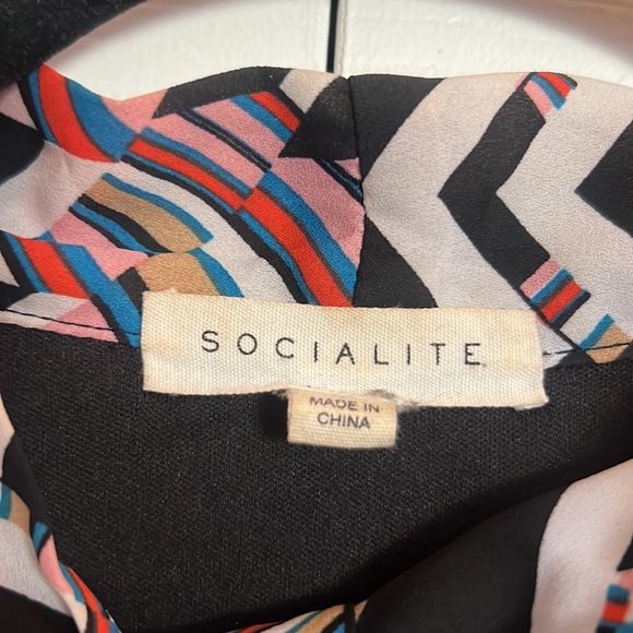 Socialite Multicolored geometric dress - Picture 3 of 4